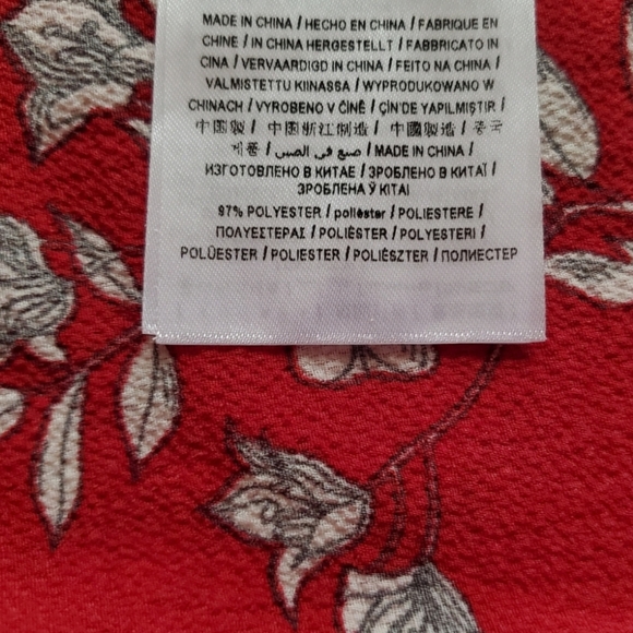 GUESS Red Floral Off Shoulder Crop Sz Med. - Picture 4 of 5